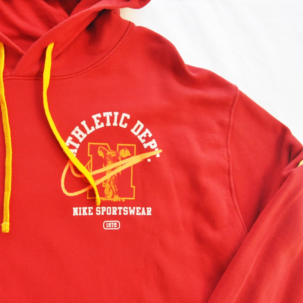 NIKE/ナイキ NIKE SPORTS WEAR NIKE 1972 CLUB ATHLETIC DEPT PULLOVER SWEAT