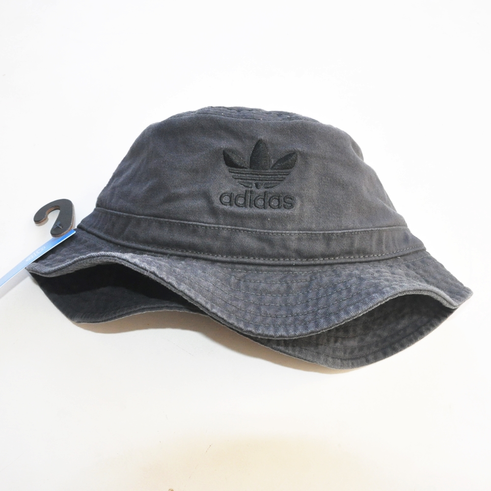 ADIDAS / アディダス TREFOIL LOGO BUCKET HAT ASPHALT GREY