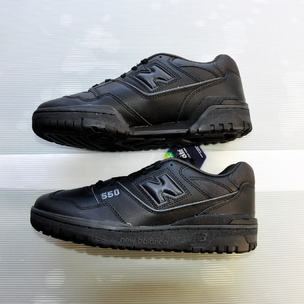 NEW BALANCE550 TRIPLE BLACK　( ニューバランス BB550 トリプルブラック 黒 )　海外限定モデル