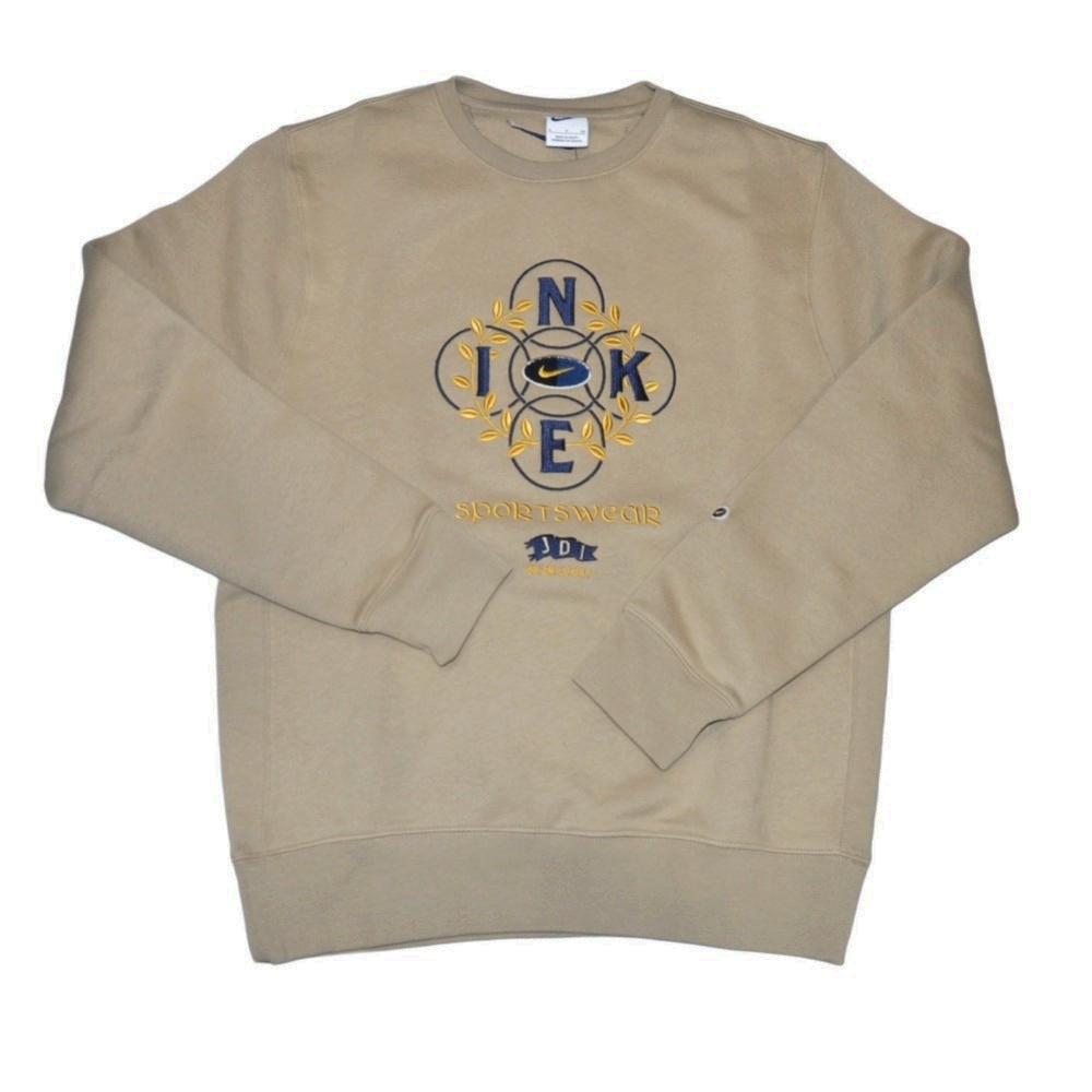 NIKE / ナイキ NSW FLEECE CITY OF ATHLETES CREW NECK SWEAT | ストリートスタイルのセレクトストア | TUNNEL STORE - トンネルストア